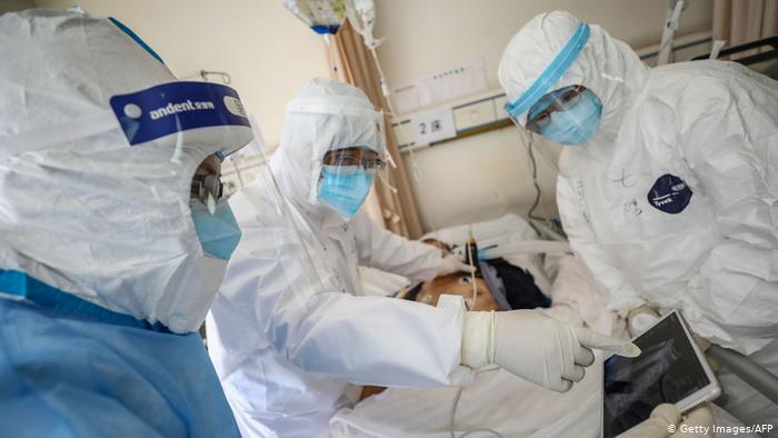 China reporta 1.868 muertos y más de 72.400 contagiados por coronavirus China reporta 1.868 muertos y más de 72.400 contagiados por coronavirus