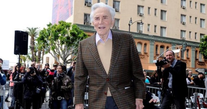 La leyenda del cine Kirk Douglas muere a los 103 años La leyenda del cine Kirk Douglas muere a los 103 años