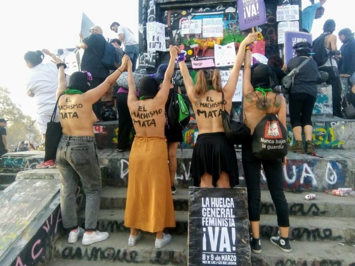 Por primera vez grupos feministas presentan recurso de protección contra la Intendencia de Santiago ante amenazas contra las movilizaciones del 8M Por primera vez grupos feministas presentan recurso de protección contra la Intendencia de Santiago ante amenazas contra las movilizaciones del 8M