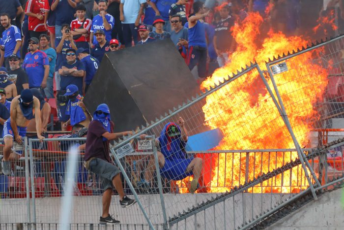 Mano dura en el fútbol: Intendencia Metropolitana tomó decisiones ante hechos de violencia ocurridos en partidos de Católica y Universidad de Chile Mano dura en el fútbol: Intendencia Metropolitana tomó decisiones ante hechos de violencia ocurridos en partidos de Católica y Universidad de Chile