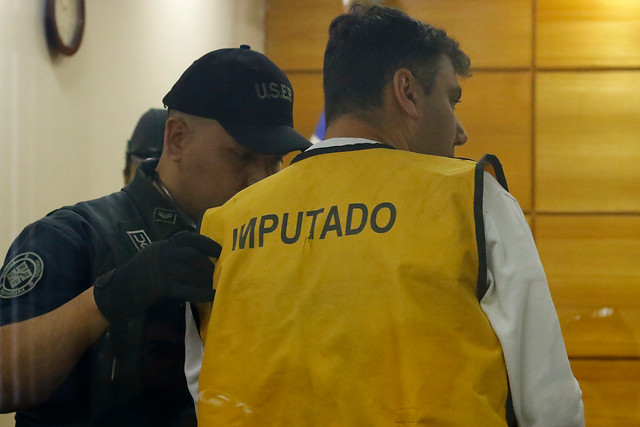 Juzgado de Garantía de La Calera mantiene prisión preventiva para concejal Karim Chahuán Juzgado de Garantía de La Calera mantiene prisión preventiva para concejal Karim Chahuán