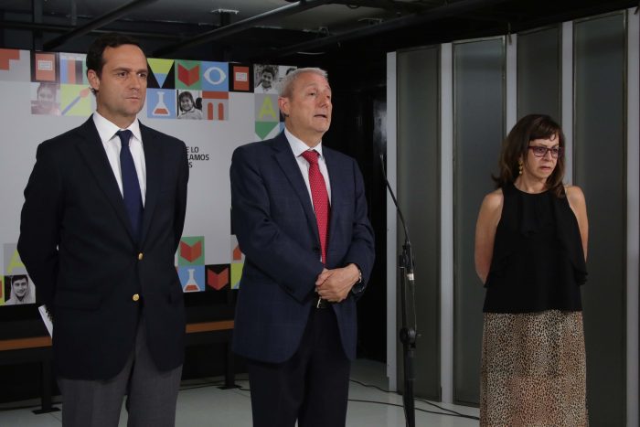 Después de tres intentos finalizó la rendición de la PSU 2020: rector Vivaldi destacó que “es milagroso que se haya hecho en estas condiciones” Después de tres intentos finalizó la rendición de la PSU 2020: rector Vivaldi destacó que “es milagroso que se haya hecho en estas condiciones”