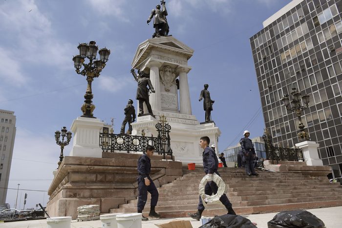 Intendencia de Valparaíso anuncia querella por Ley de Seguridad del Estado contra responsables de ataque a Monumento a los Héroes de Iquique