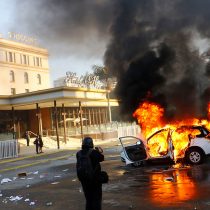 [FOTOS] Manifestaciones derivan en serios  disturbios en las afueras del Hotel O'Higgins a horas de comenzar el Festival de Viña