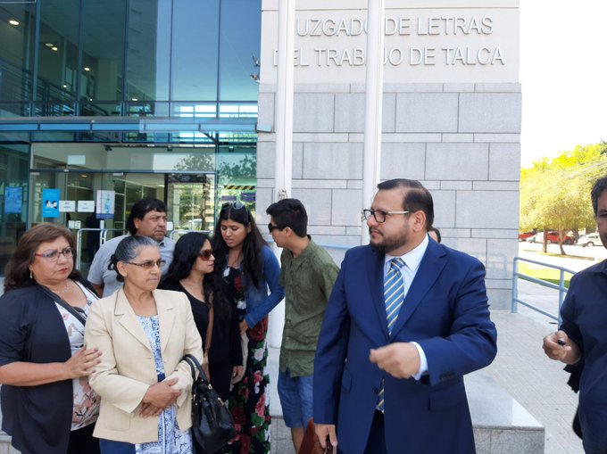 A 10 años del 27F: familiares de víctimas por desplome de edificio en Constitución demandan al Estado y piden indemnización de más de 2 mil millones de pesos A 10 años del 27F: familiares de víctimas por desplome de edificio en Constitución demandan al Estado y piden indemnización de más de 2 mil millones de pesos