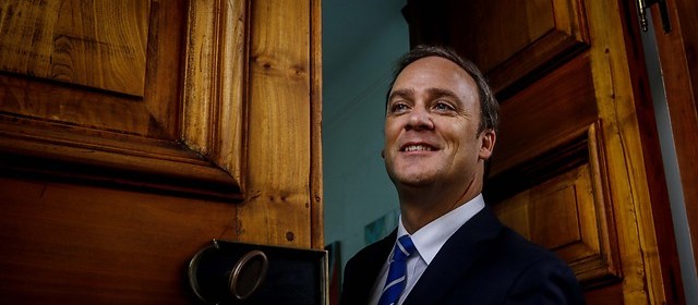 Tapando el sol con un dedo: pese al verano candente de Chile Vamos, Ward asegura que “tenemos una coalición ordenada” Tapando el sol con un dedo: pese al verano candente de Chile Vamos, Ward asegura que “tenemos una coalición ordenada”