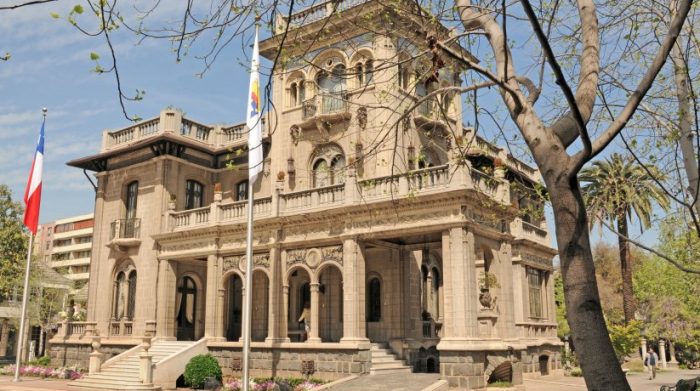 Providencia instruye sumario para esclarecer denuncia de ex funcionaria que asegura haber sido obligada a “infiltrarse” en la primera línea Providencia instruye sumario para esclarecer denuncia de ex funcionaria que asegura haber sido obligada a