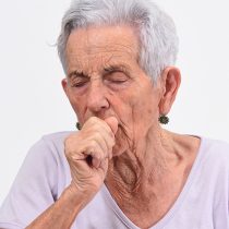 Confirman relación entre intensidad de la tos y voz con enfermedad de Parkinson