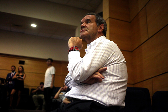 Allamand repite la misma canción: “El PC y sectores del Frente Amplio definitivamente están a favor de la violencia” Allamand repite la misma canción: “El PC y sectores del Frente Amplio definitivamente están a favor de la violencia”
