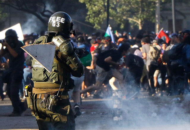 A 4 meses de inicio del estallido, INDH actualiza cifras de víctimas de violencia y alerta que persisten los casos de lesiones oculares A 4 meses de inicio del estallido, INDH actualiza cifras de víctimas de violencia y alerta que persisten los casos de lesiones oculares