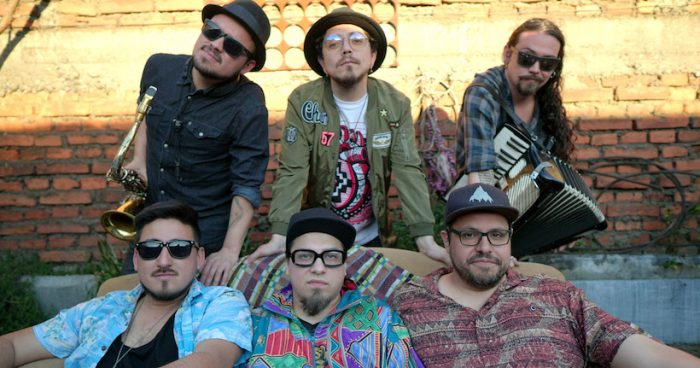 Concierto de “El Combo Sobrenatural” en La Maestra Vida Concierto de “El Combo Sobrenatural” en La Maestra Vida