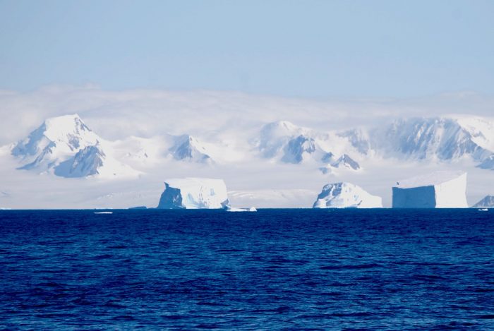 Temperatura récord en Antártica enciende alarmas de científicos sobre los reservorios de agua dulce