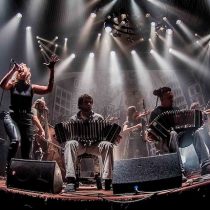 Lo más rockero del tango y lo más tanguero del rock vuelve a Chile con la Orquesta Típica Fernández Fierro