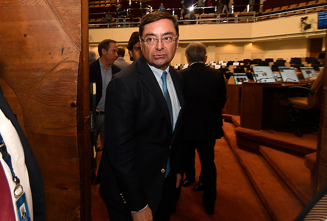 Senador Bianchi fustiga ausencias opositoras en acusación a Guevara: “Es grave observar que hay parlamentarios que van a evadir una responsabilidad de esta índole” Senador Bianchi fustiga ausencias opositoras en acusación a Guevara: “Es grave observar que hay parlamentarios que van a evadir una responsabilidad de esta índole”