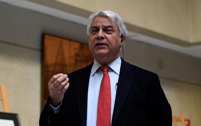 Diputado Naranjo insiste en proyecto para inhabilitar al Presidente Piñera por razones “físicas y mentales” Diputado Naranjo insiste en proyecto para inhabilitar al Presidente Piñera por razones “físicas y mentales”