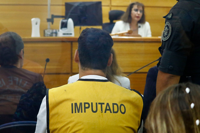 “Derechamente inadmisible”: TC rechaza recurso presentado por el concejal Karim Chahuán “Derechamente inadmisible”: TC rechaza recurso presentado por el concejal Karim Chahuán