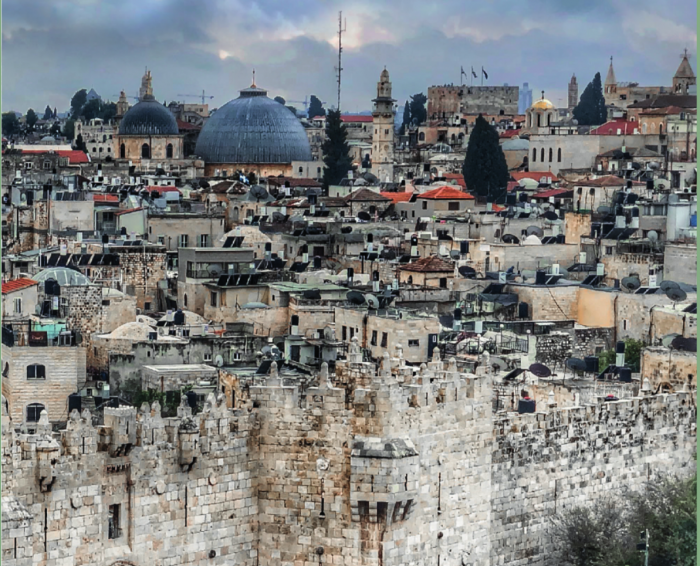 “La llave”, la primera novela de Esperanza Marzouka: un viaje a la antigua Palestina “La llave”, la primera novela de Esperanza Marzouka: un viaje a la antigua Palestina