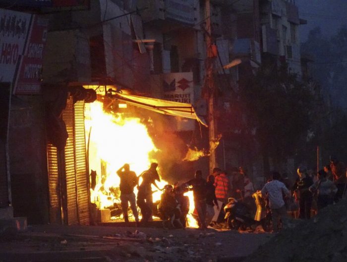 Tensión y horror en la peor violencia comunitaria en Nueva Delhi en décadas Tensión y horror en la peor violencia comunitaria en Nueva Delhi en décadas