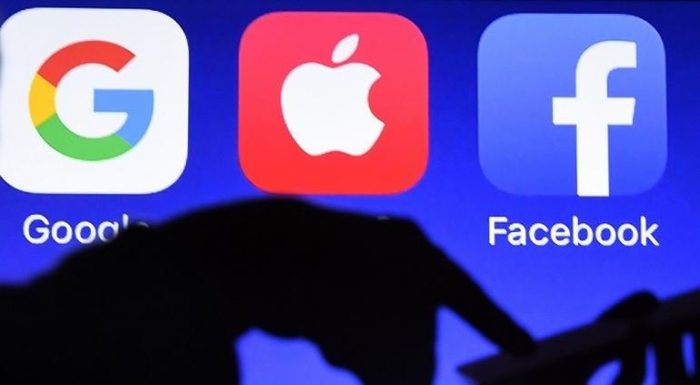 Google, Facebook y las otras: una mirada a las potencias globales del mundo digital desde la economía política Google, Facebook y las otras: una mirada a las potencias globales del mundo digital desde la economía política
