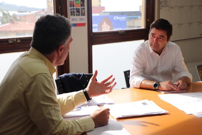 Intendente de Los Lagos le da la bienvenida al hermano de Felipe Guevara como seremi: “Es muy conocedor de la zona” Intendente de Los Lagos le da la bienvenida al hermano de Felipe Guevara como seremi: “Es muy conocedor de la zona”