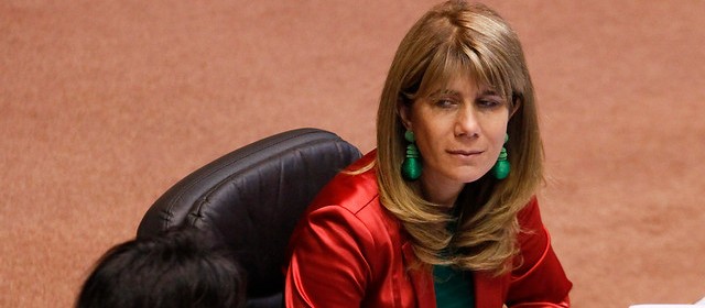 La carta de Rincón: senadora DC afirma que “no es el intendente, es el Presidente quien no ha estado a la altura” y pide salida de Rozas La carta de Rincón: senadora DC afirma que “no es el intendente, es el Presidente quien no ha estado a la altura” y pide salida de Rozas