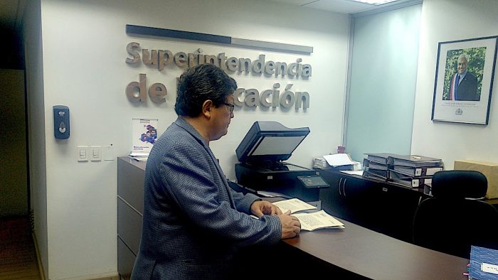 Solicitan intervención del Sernac y la Superintendencia de Educación frente a alzas sostenidas en colegios particulares Solicitan intervención del Sernac y la Superintendencia de Educación frente a alzas sostenidas en colegios particulares