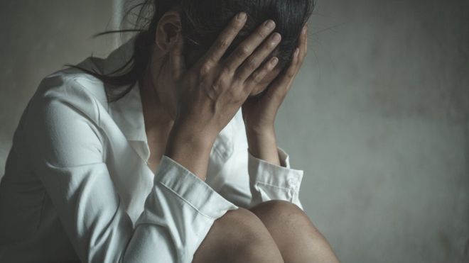 Coronavirus: la preocupación por las víctimas de violencia de género que tienen que convivir en cuarentena con su agresor (y dónde buscar ayuda) Coronavirus: la preocupación por las víctimas de violencia de género que tienen que convivir en cuarentena con su agresor (y dónde buscar ayuda)