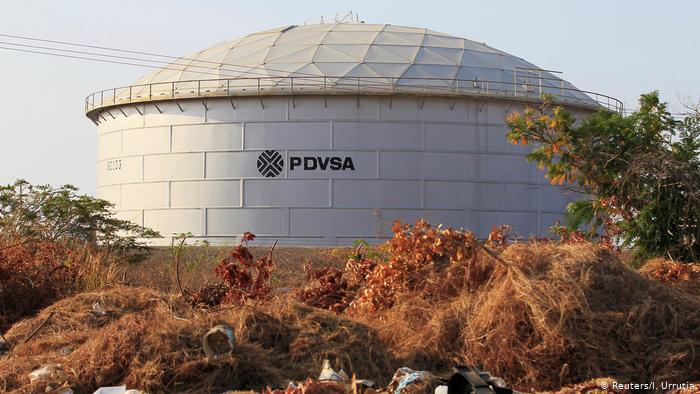Dos gerentes de petrolera venezolana, acusados de espiar para EE. UU. Dos gerentes de petrolera venezolana, acusados de espiar para EE. UU.