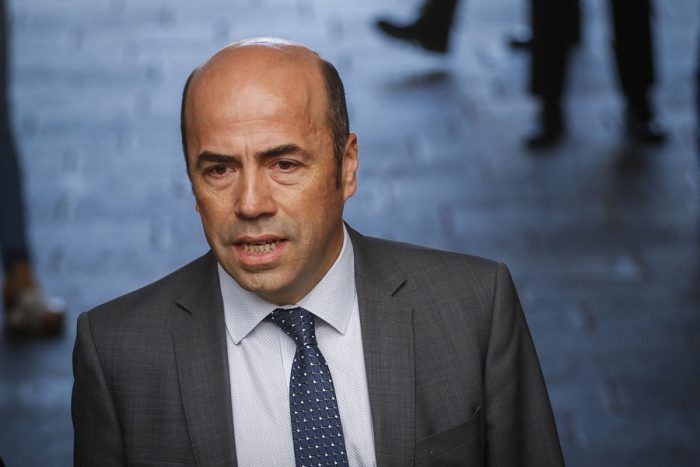 Matinales y cuarentenas: Contraloría raya la cancha sobre atribuciones de alcaldes durante Estado de Catástrofe Matinales y cuarentenas: Contraloría raya la cancha sobre atribuciones de alcaldes durante Estado de Catástrofe