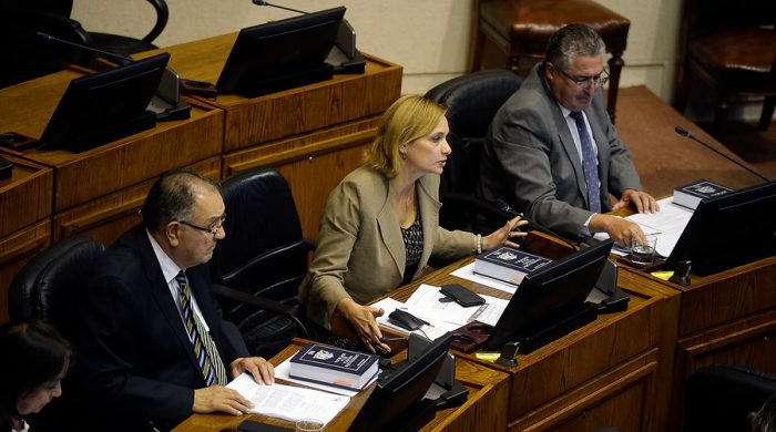 Senadores DC en picada: criticaron que plan económico de Piñera obliga a trabajadores a financiar la crisis con sus fondos de cesantía Senadores DC en picada: criticaron que plan económico de Piñera obliga a trabajadores a financiar la crisis con sus fondos de cesantía