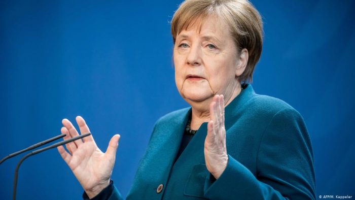 Del giro verde de Merkel a la regresión economicista chilena Del giro verde de Merkel a la regresión economicista chilena