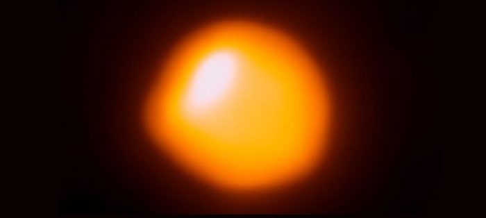 Betelgeuse: el hallazgo que lleva a los científicos a creer que la estrella supergigante en realidad no está a punto de explotar Betelgeuse: el hallazgo que lleva a los científicos a creer que la estrella supergigante en realidad no está a punto de explotar