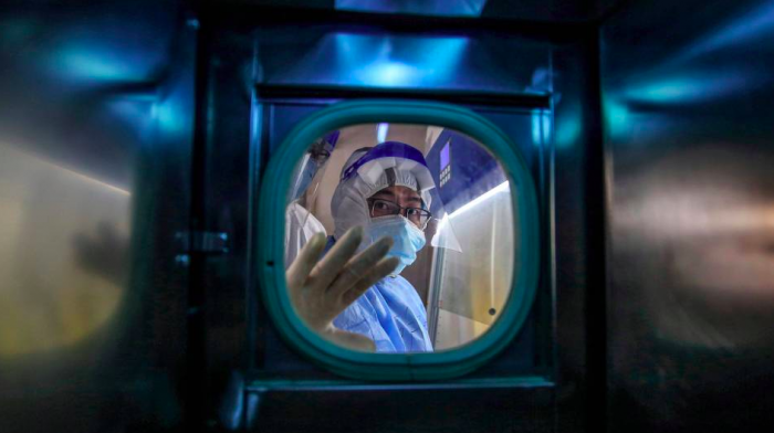 Desde el apocalipsis a la guerra biológica: algunas versiones, más o menos conspirativas, sobre la pandemia Desde el apocalipsis a la guerra biológica: algunas versiones, más o menos conspirativas, sobre la pandemia