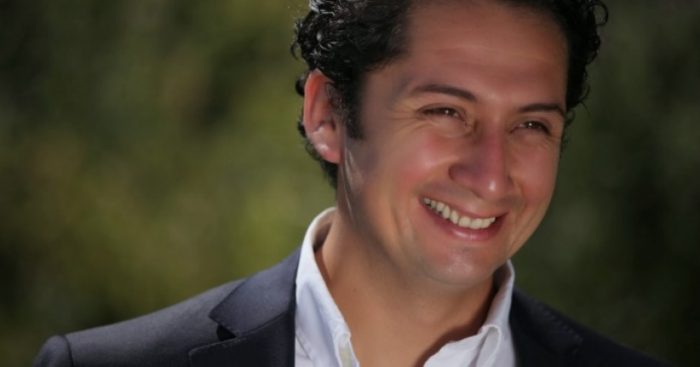 En libro «Otra vez hoy, la Tierra se levanta», Diego Ancalao propone un nuevo modelo para Chile En libro «Otra vez hoy, la Tierra se levanta», Diego Ancalao propone un nuevo modelo para Chile