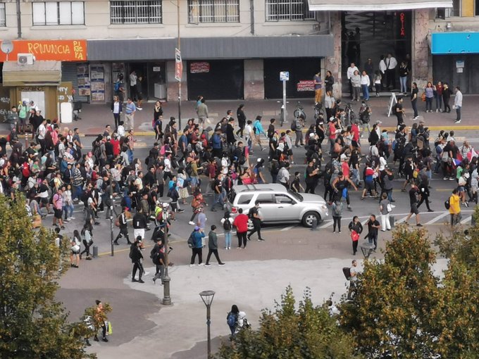 Primer lunes de marzo en regiones: manifestaciones se toman las calles de Concepción, Temuco y Antofagasta Primer lunes de marzo en regiones: manifestaciones se toman las calles de Concepción, Temuco y Antofagasta