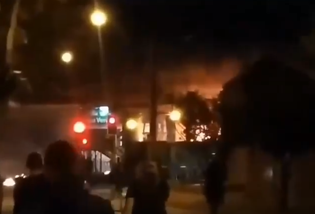 Incendio afectó a la estación Elisa Correa del Metro de Santiago Incendio afectó a la estación Elisa Correa del Metro de Santiago