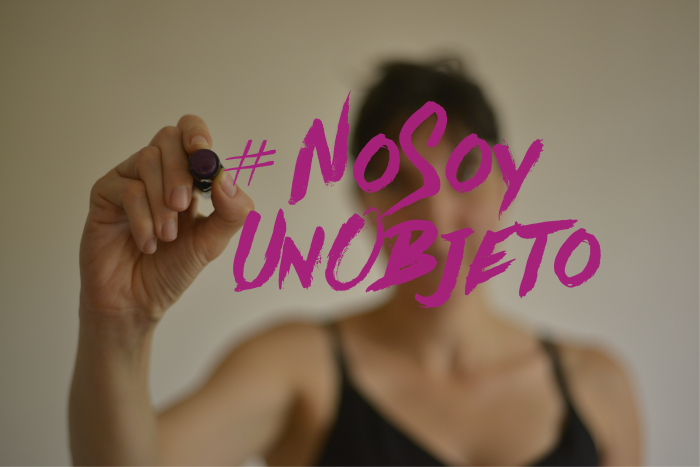 “Toma tu labial morado y escribe claro #NoSoyUnObjeto”: lanzan campaña para promover el empoderamiento femenino