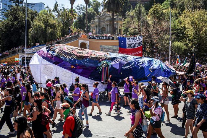 Greenpeace en marcha feminista con Ballena Gigante: “La alerta extractivista es causa feminista” Greenpeace en marcha feminista con Ballena Gigante: