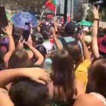 “Sí, apruebo”: el grito de las manifestantes a favor de la Nueva Constitución durante la marcha del 8M
