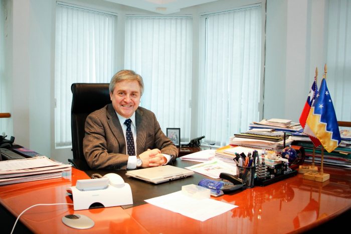 Alcalde de Puerto Natales reemplaza a Codina en la presidencia de la Asociación Chilena de Municipalidades Alcalde de Puerto Natales reemplaza a Codina en la presidencia de la Asociación Chilena de Municipalidades