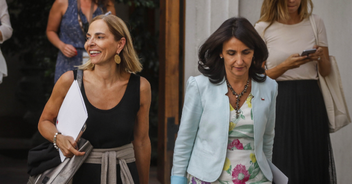 “No necesitamos un cambio de rostro, este remedio es peor que la enfermedad”: agrupaciones feministas critican la entrada de Carolina Cuevas como ministra (s) de la Mujer “No necesitamos un cambio de rostro, este remedio es peor que la enfermedad”: agrupaciones feministas critican la entrada de Carolina Cuevas como ministra (s) de la Mujer