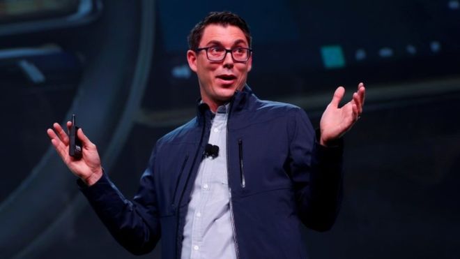 Quién es R.J. Scaringe, el joven multimillonario que desafía a Elon Musk y Tesla Quién es R.J. Scaringe, el joven multimillonario que desafía a Elon Musk y Tesla