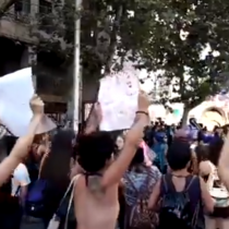 Mujeres se hacen presentes en la Plaza de la Dignidad en el marco de la Huelga General Feminista
