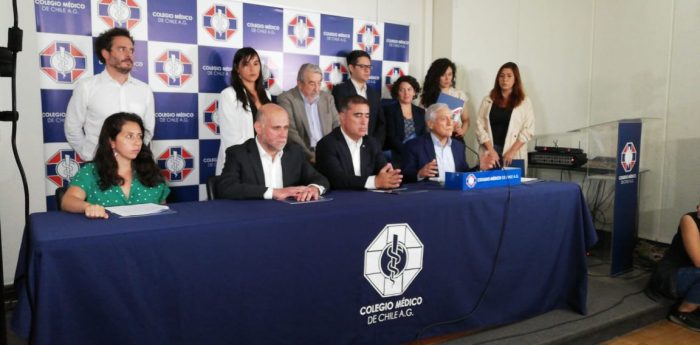 Plebiscito entra en hora de definiciones por coronavirus: Colegio Médico recomienda postergarlo y partidos evalúan propuesta