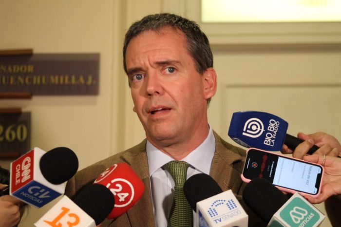 Senador Harboe: “Límite a la reelección y baja de la remuneración, es un buen gesto ante los ciudadanos” Senador Harboe: “Límite a la reelección y baja de la remuneración, es un buen gesto ante los ciudadanos”