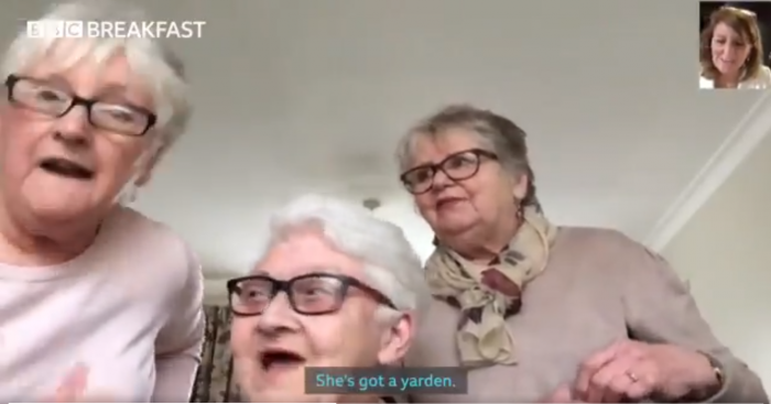 Tienen 73 años y decidieron pasar la cuarentena juntas: tres abuelas y amigas llevan el aislamiento a otro nivel Tienen 73 años y decidieron pasar la cuarentena juntas: tres abuelas y amigas llevan el aislamiento a otro nivel