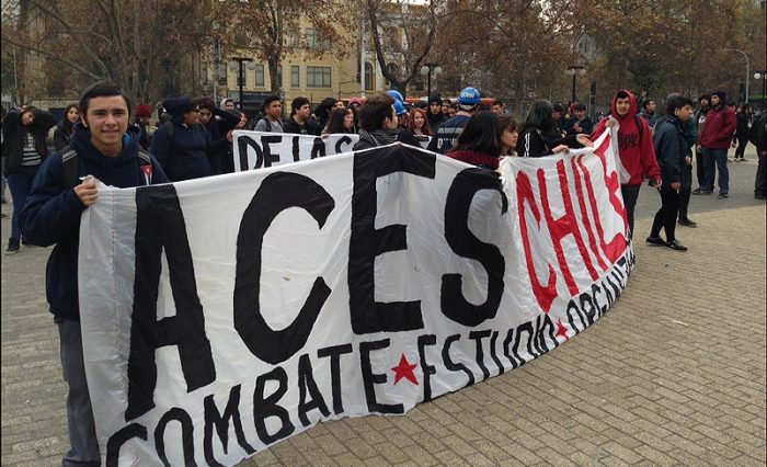 ACES llama a una toma a nivel nacional para exigir la renuncia de Piñera ACES llama a una toma a nivel nacional para exigir la renuncia de Piñera