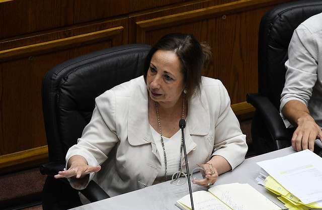 Diputados Regionalistas piden al gobierno proyecto de ley con urgencia que otorgue bono directo a las familias Diputados Regionalistas piden al gobierno proyecto de ley con urgencia que otorgue bono directo a las familias