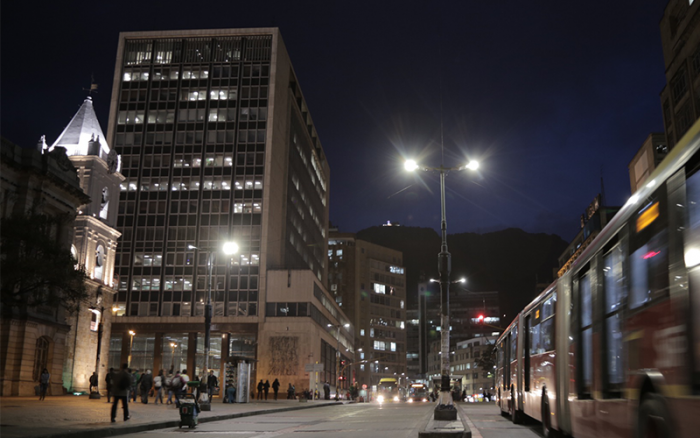 No solo en Chile: Banco Central de Colombia intervendrá ante histórica caída del peso No solo en Chile: Banco Central de Colombia intervendrá ante histórica caída del peso
