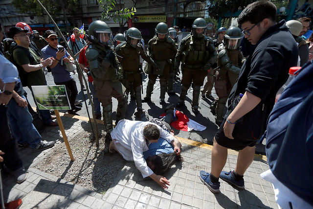 Bancada PPD acusa «actuar discriminatorio» de Carabineros durante marcha del Rechazo Bancada PPD acusa